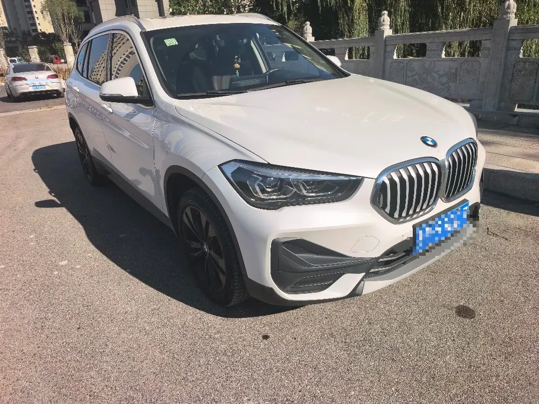 BMW 2021 X1 sDrive20Li 1.5T fashion automatic gear 2