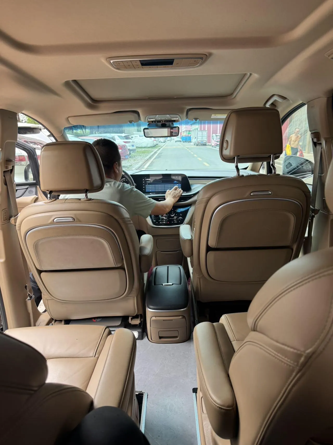 Buick 2021 GL8 ES Lu Zun 2.0T 653T Exclusive Automatic Gear 8