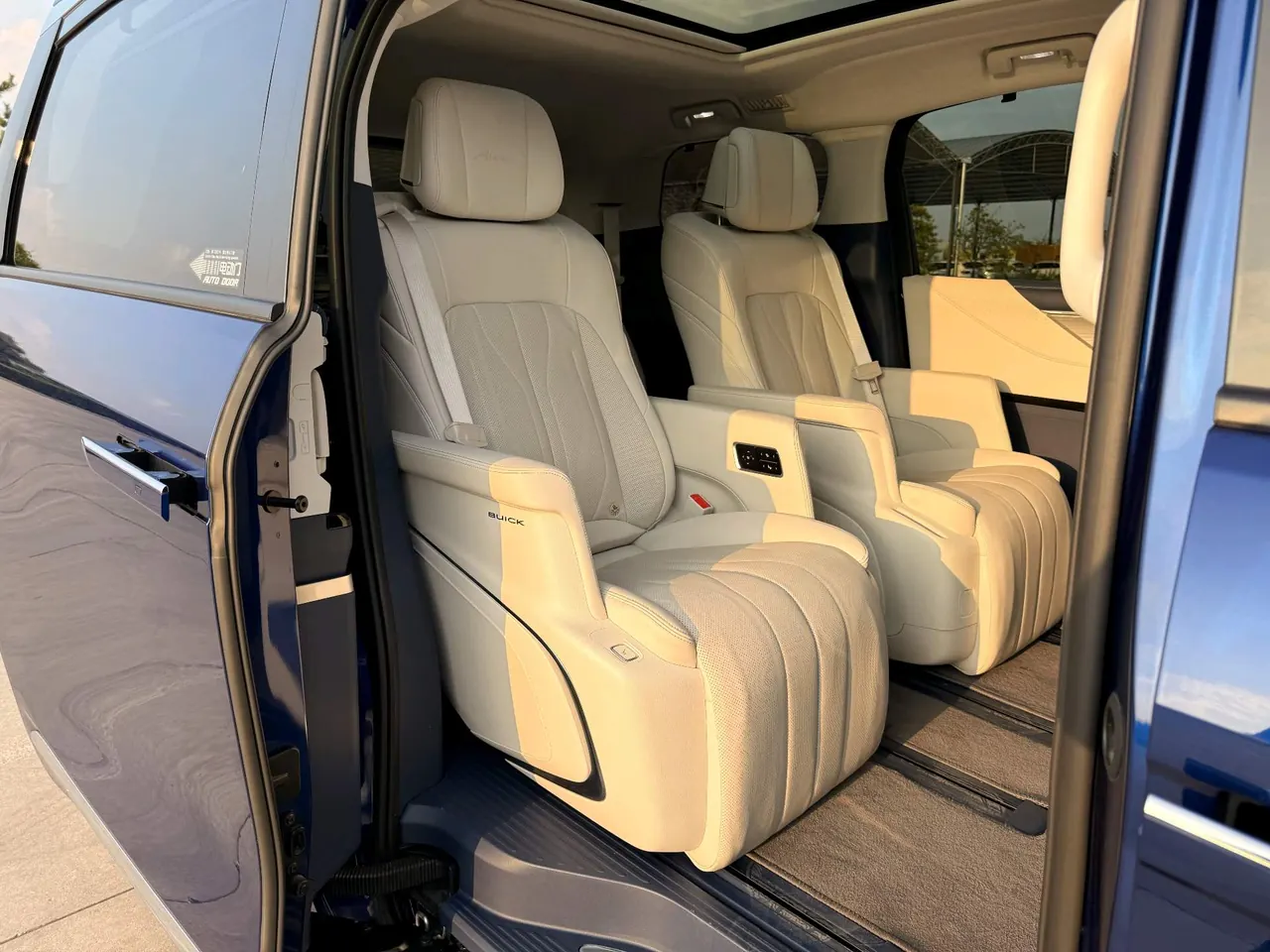 Buick 2024 GL8 Lu Zun PHEV 1.5T Luxury Edition 6-seat Automatic Gear 4