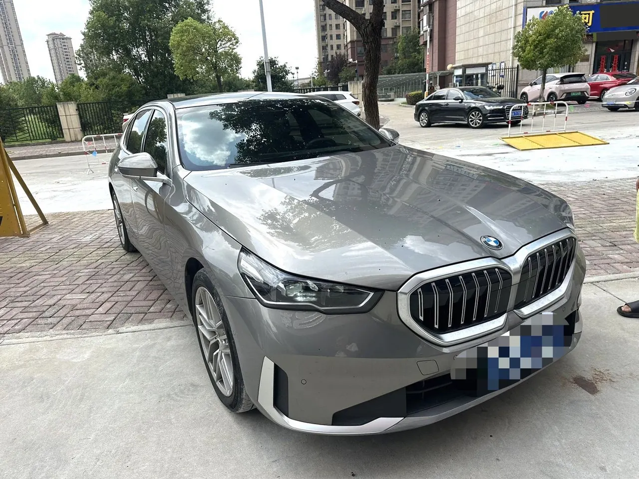 BMW 5 Series 2024 525Li 2.0T Luxury Suit Automatic Gear 2