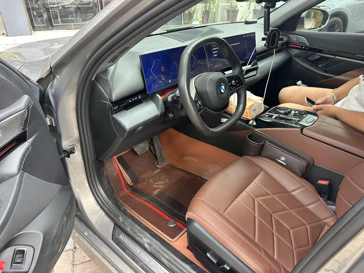 BMW 5 Series 2024 525Li 2.0T Luxury Suit Automatic Gear 3