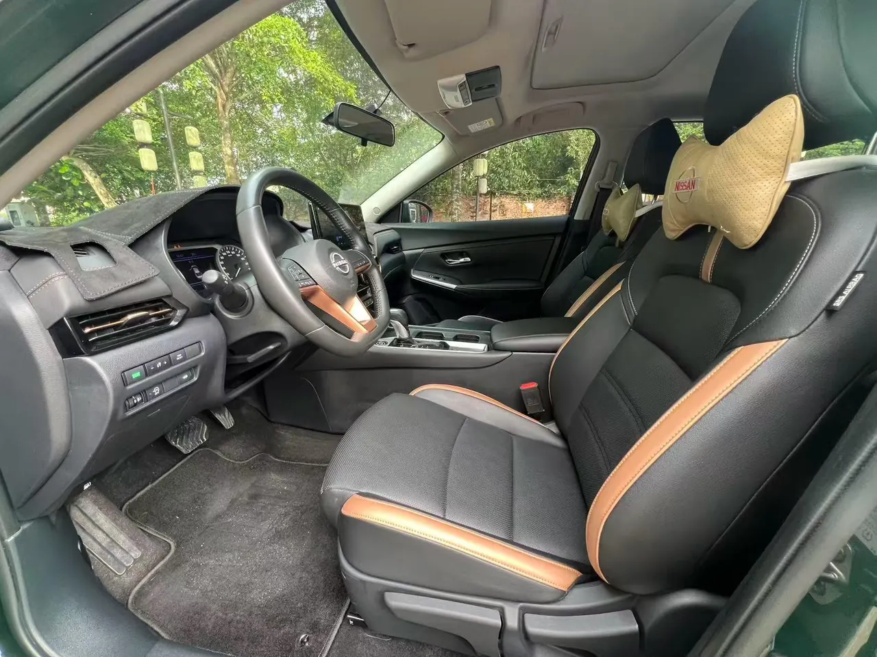 Nissan 2023 Sylphy 1.6 Stepless Black Gold Edition Automatic Gear 4