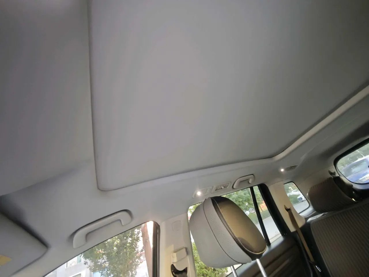 Chuanqi 2020 GS8 2.0T 390T Two-Drive Deluxe Zhilian Commemorative Edition Seven-seat Automatic Gear 4