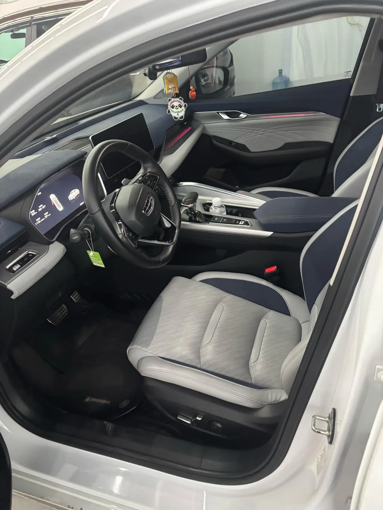 Geely 2021 xingrui 2.0T luxury automatic gear 3