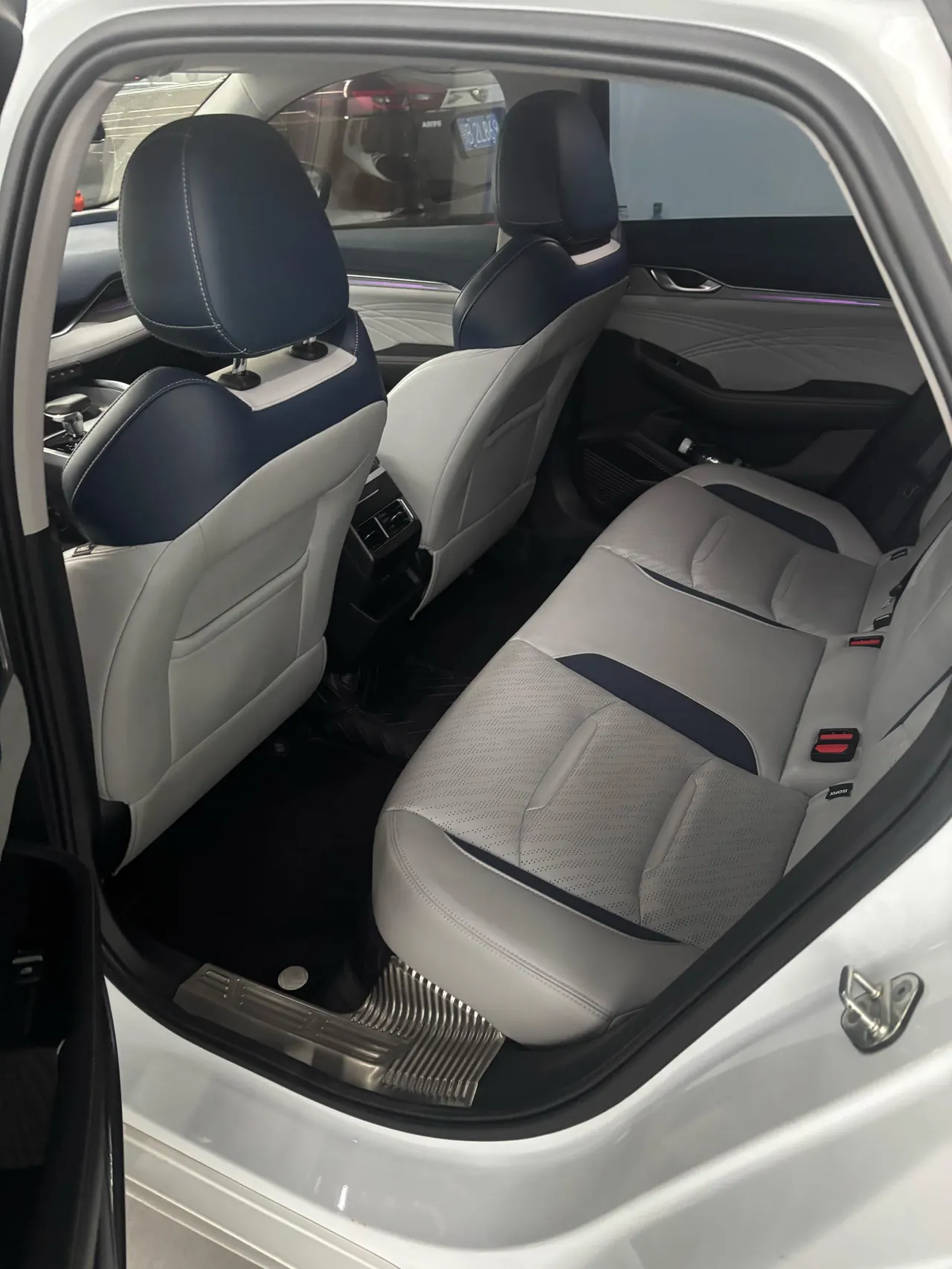 Geely 2021 xingrui 2.0T luxury automatic gear 4