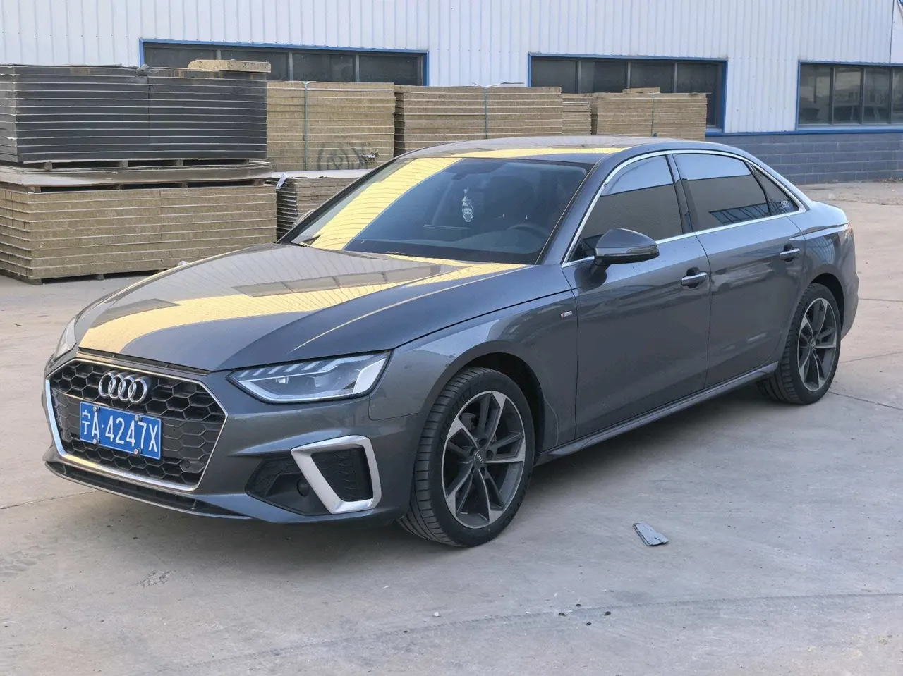 Open image lightbox: Audi 2020 A4L 2.0TFSI 40TFSI Deluxe Dynamic Automatic
