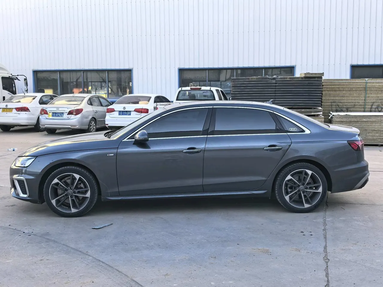Audi 2020 A4L 2.0TFSI 40TFSI Deluxe Dynamic Automatic 2