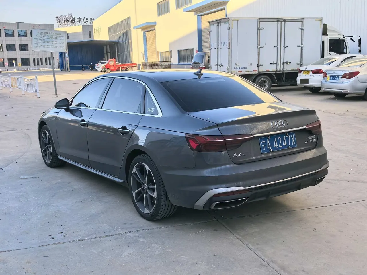 Audi 2020 A4L 2.0TFSI 40TFSI Deluxe Dynamic Automatic 3