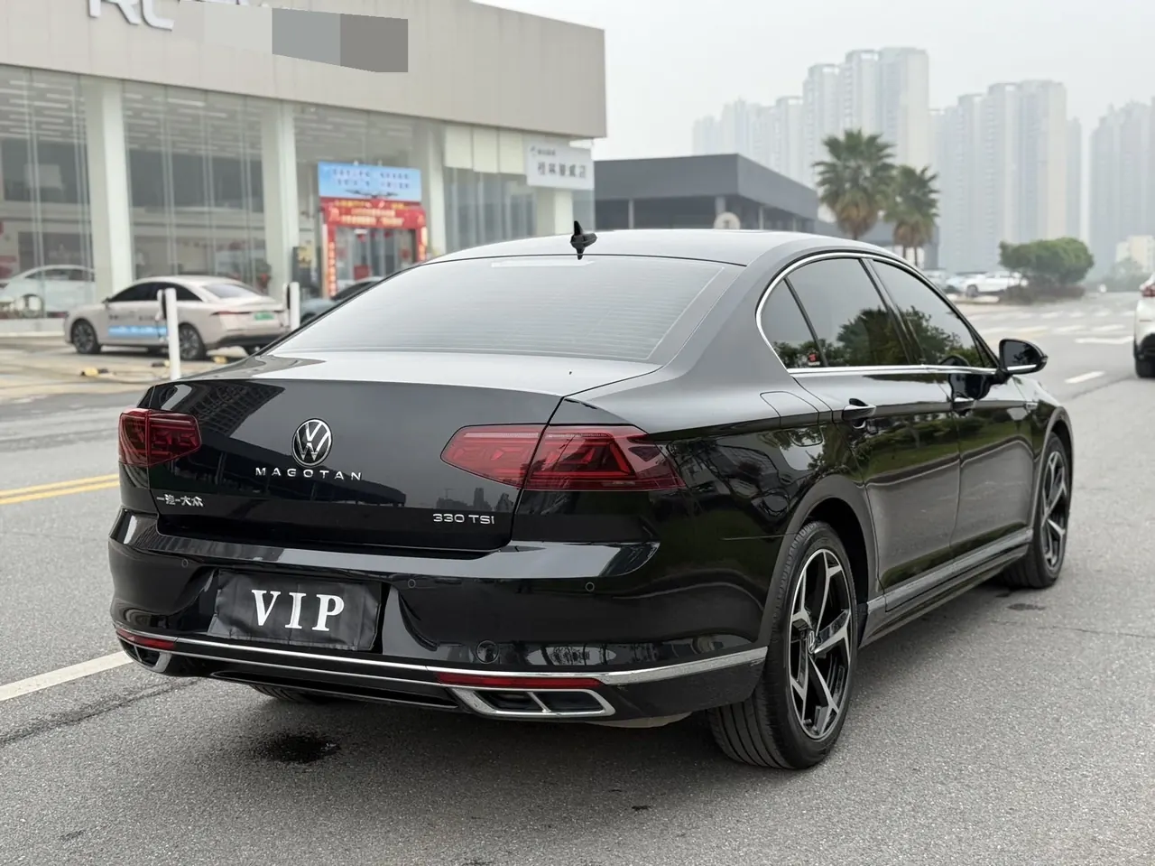 Volkswagen 2023 Magotan 2.0TSI 330TSI 2 million Commemorative Luxury Automatic Gear 3
