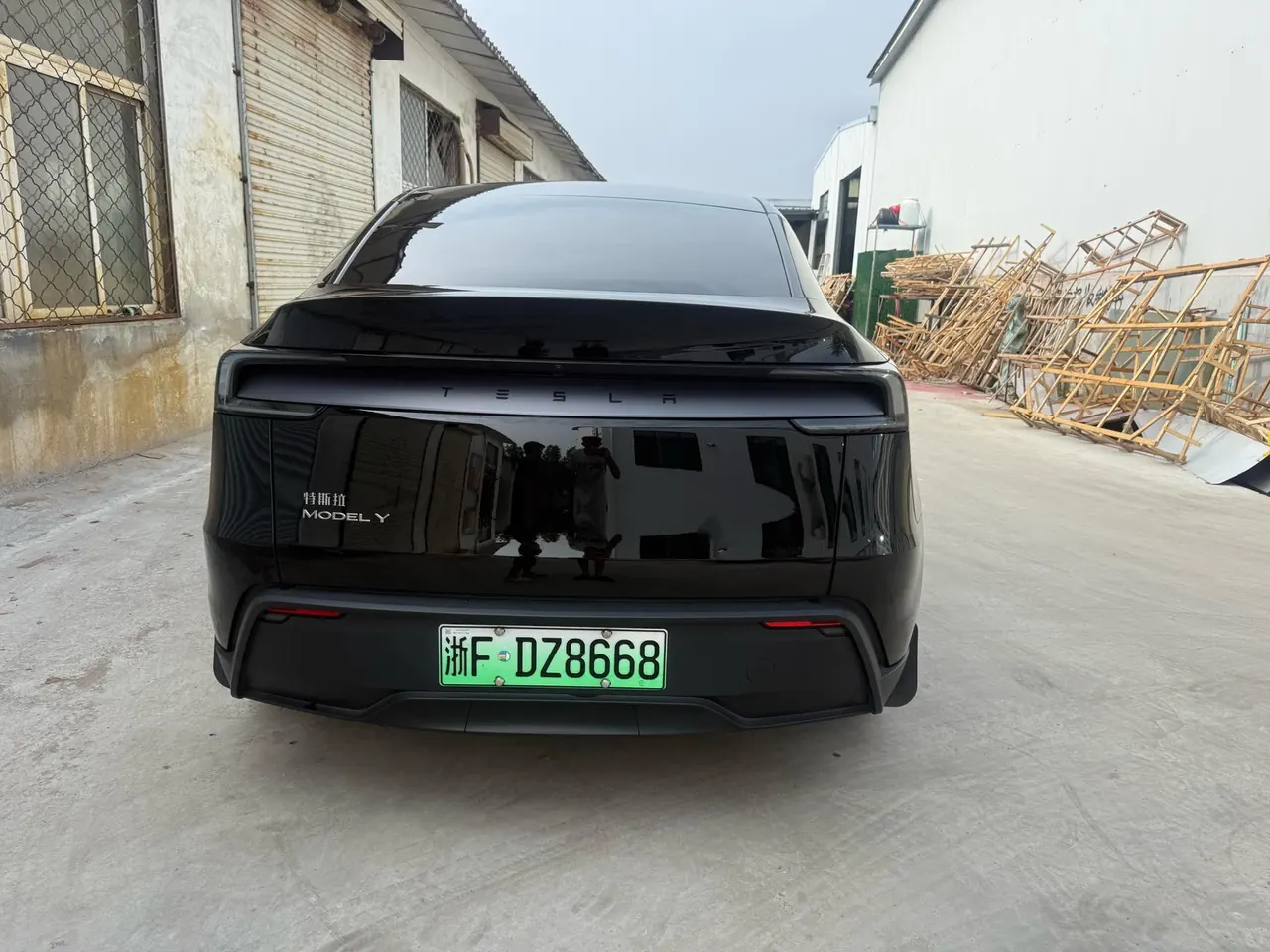 Tesla 2025 Model Y Rear Wheel Drive First Edition Automatic Transmission 4