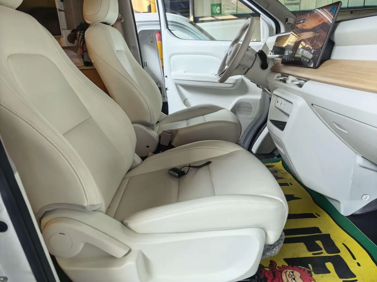 Reach 2026 R5 Passenger Transport Smart Travel Overcharge Exceed Type Ⅰ 6-seat Automatic Gear 5