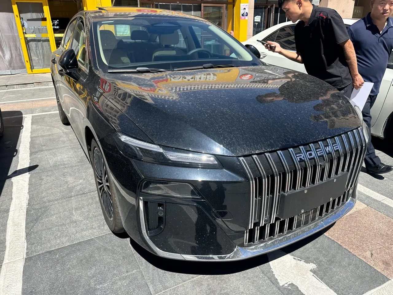 Roewe 2025 M7 DMH 1.5 160km Premium Edition Automatic Gear 2