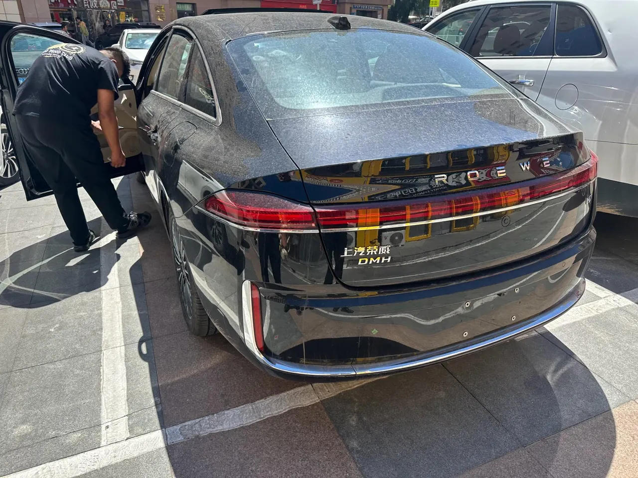 Roewe 2025 M7 DMH 1.5 160km Premium Edition Automatic Gear 7