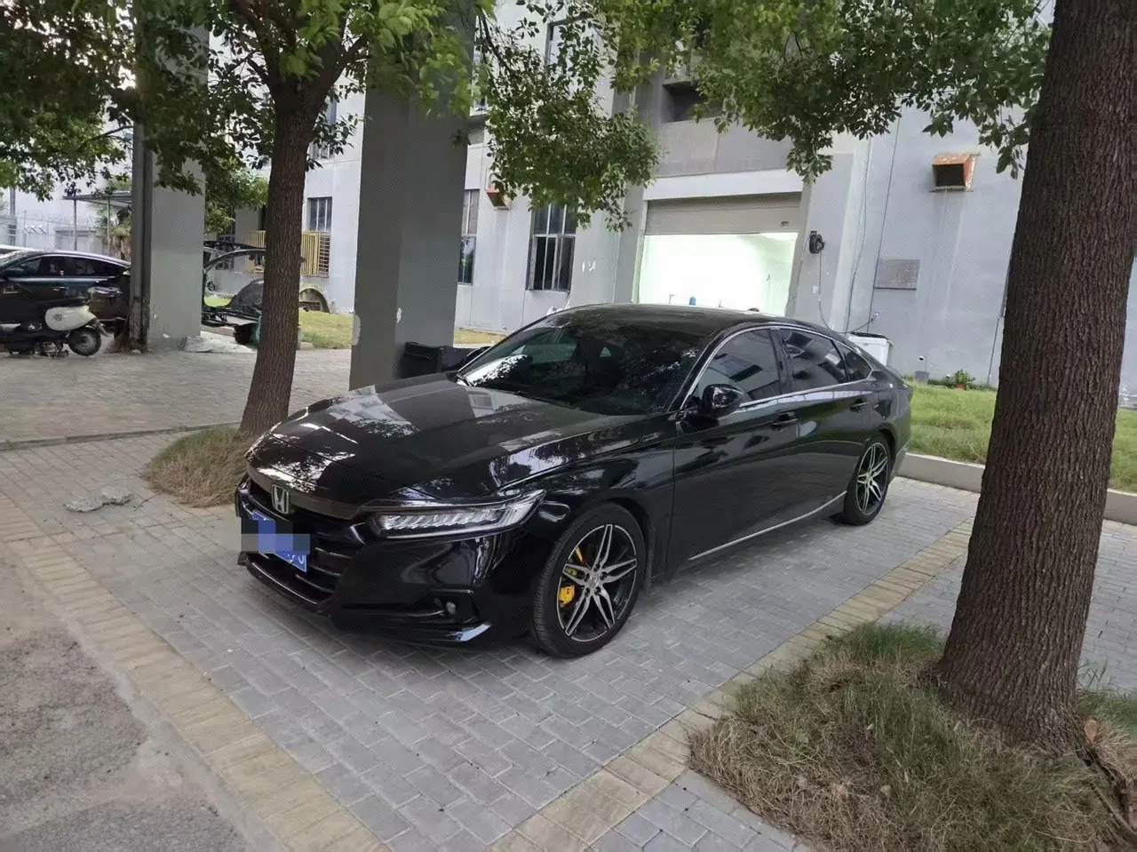 打开图片灯箱:Honda 2023 11th Generation Accord 1.5T Stepless 260TURBO Excellent Automatic Gear