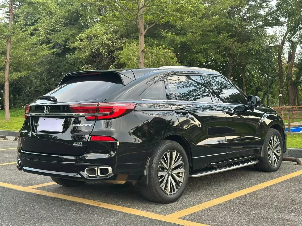 Honda 2020 Crown Road 2.0T 370TURBO Two-Drive Deluxe Automatic Gear 5