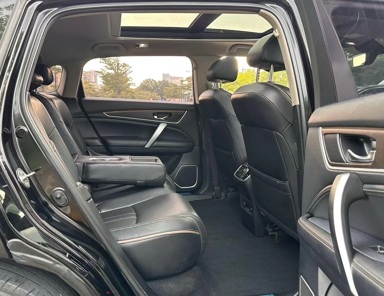 Honda 2020 Crown Road 2.0T 370TURBO Two-Drive Deluxe Automatic Gear 6