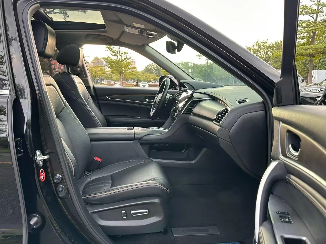 Honda 2020 Crown Road 2.0T 370TURBO Two-Drive Deluxe Automatic Gear 7