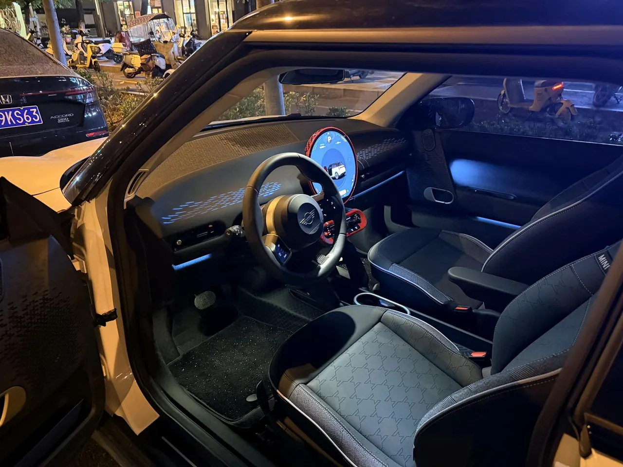 MINI 2026 Mini Cooper E 456km COOPER E Classic Automatic 2