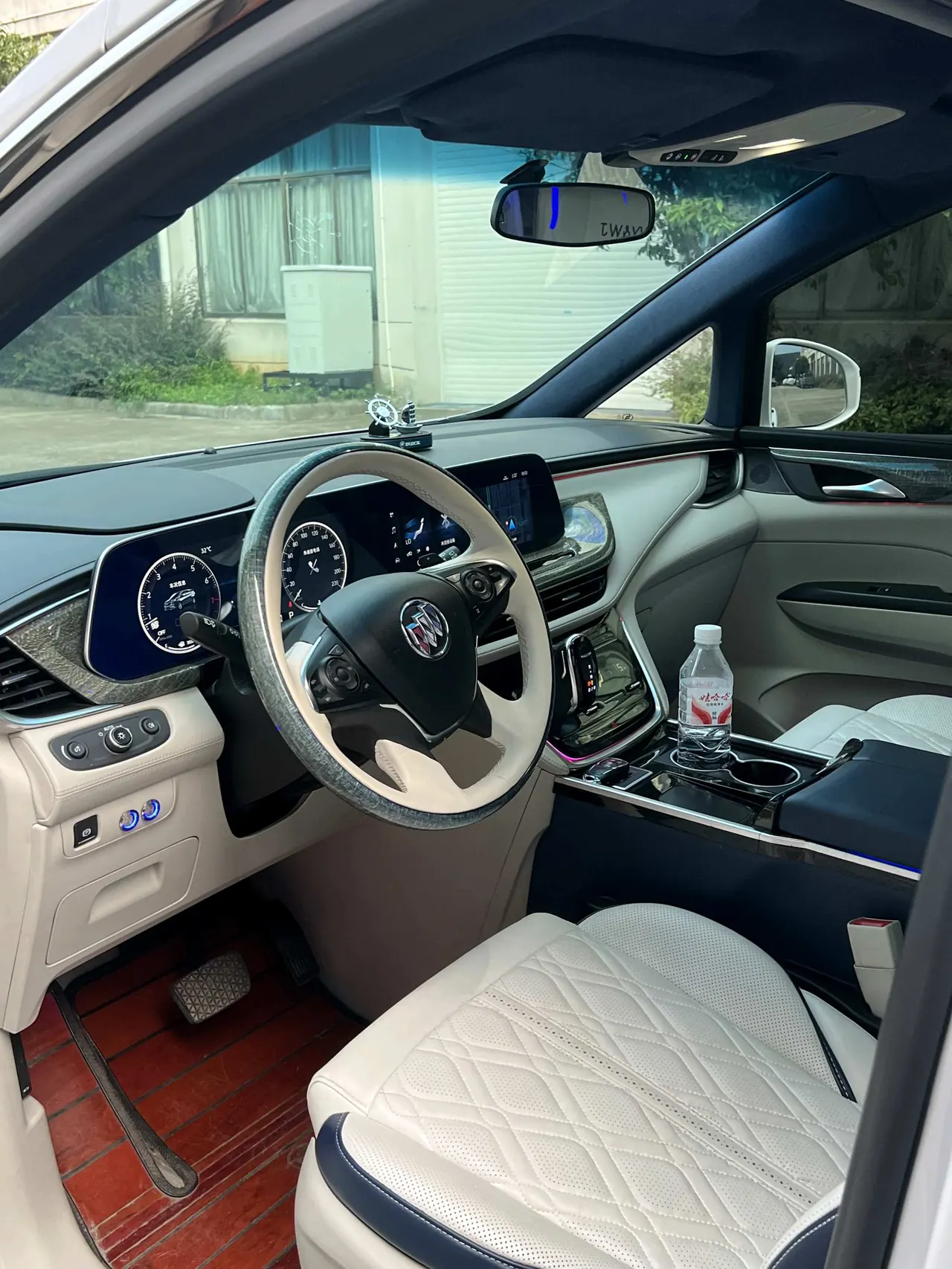 Buick 2020 GL8 ES Lu Zun 2.0T 653T Flagship Automatic Gear 5