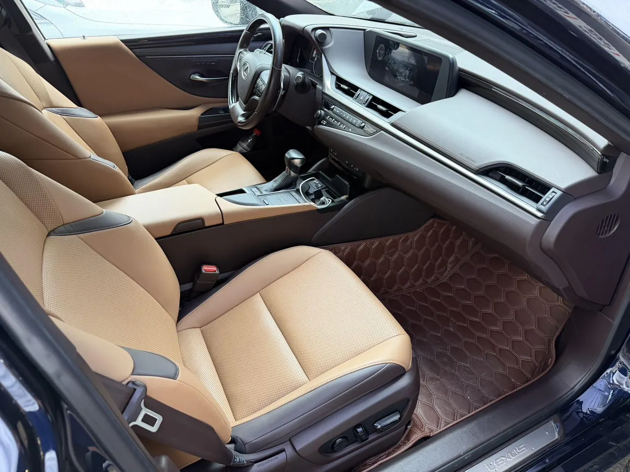 Lexus ES (Imported) 2020 ES200 2.0 Stepless Deluxe Edition Automatic Gear 3