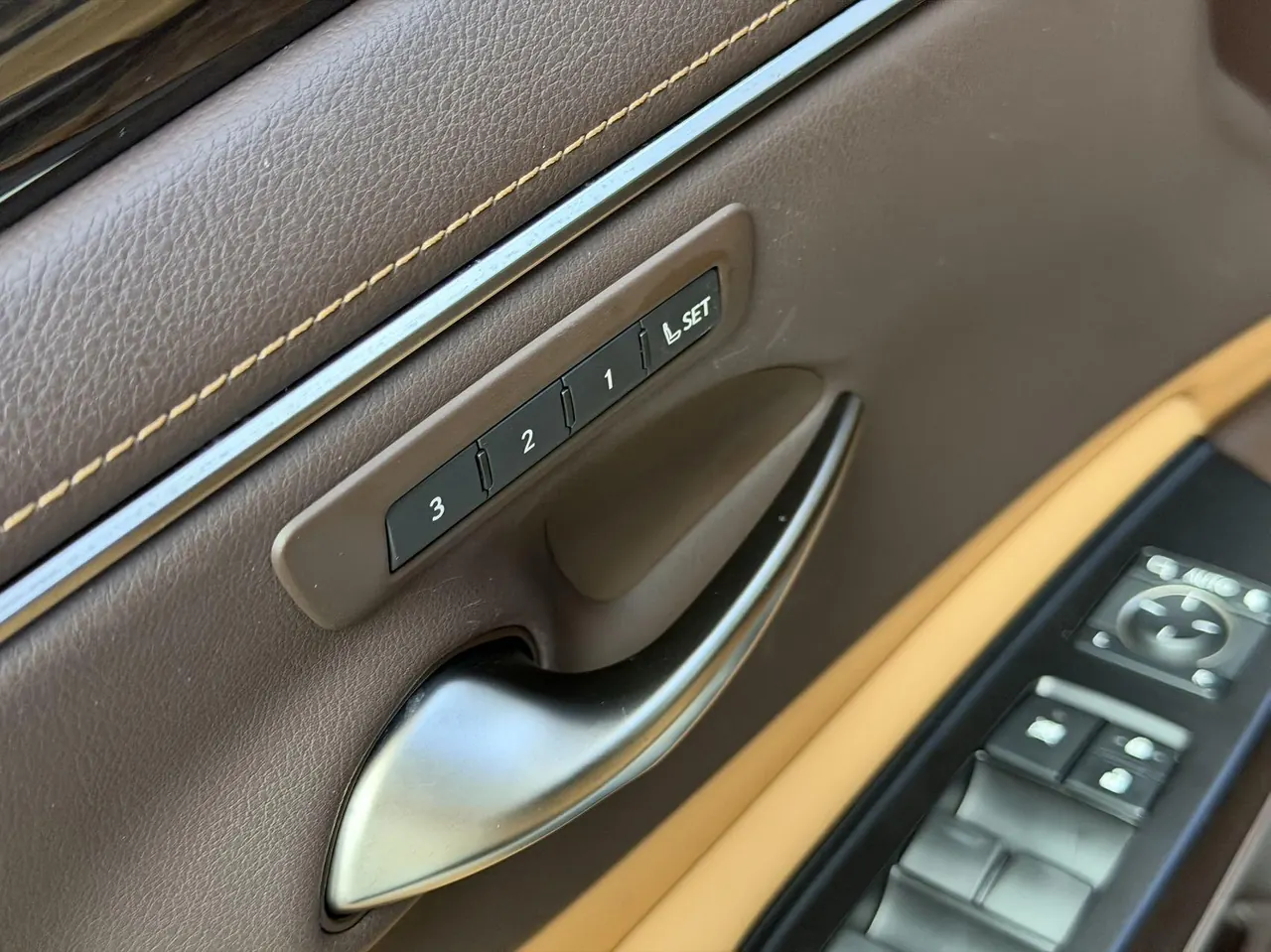 Lexus ES (Imported) 2020 ES200 2.0 Stepless Deluxe Edition Automatic Gear 6