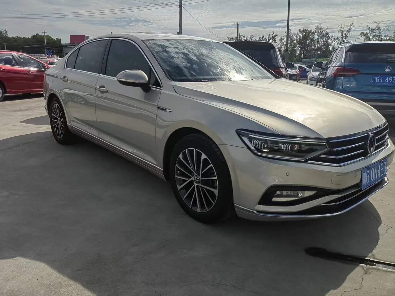 Volkswagen 2020 Magotan 2.0TSI 330TSI luxury automatic transmission 2