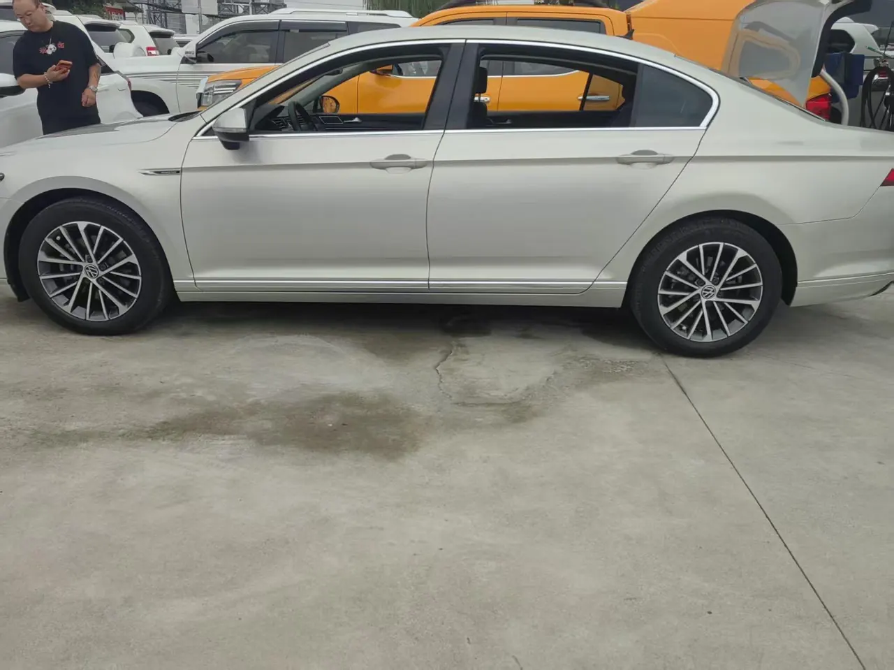 Volkswagen 2020 Magotan 2.0TSI 330TSI luxury automatic transmission 3