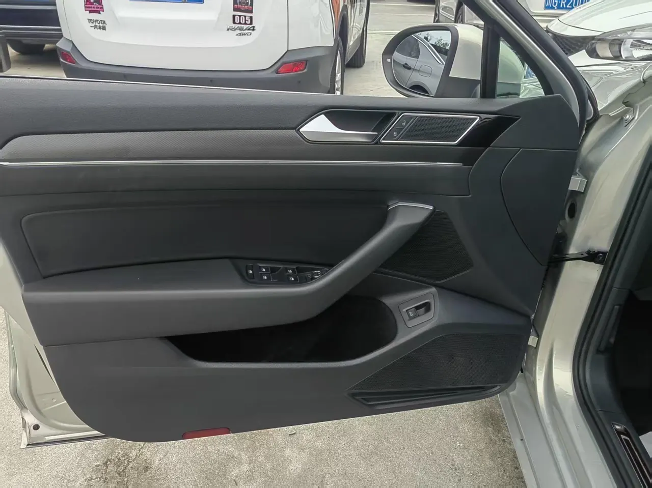 Volkswagen 2020 Magotan 2.0TSI 330TSI luxury automatic transmission 5