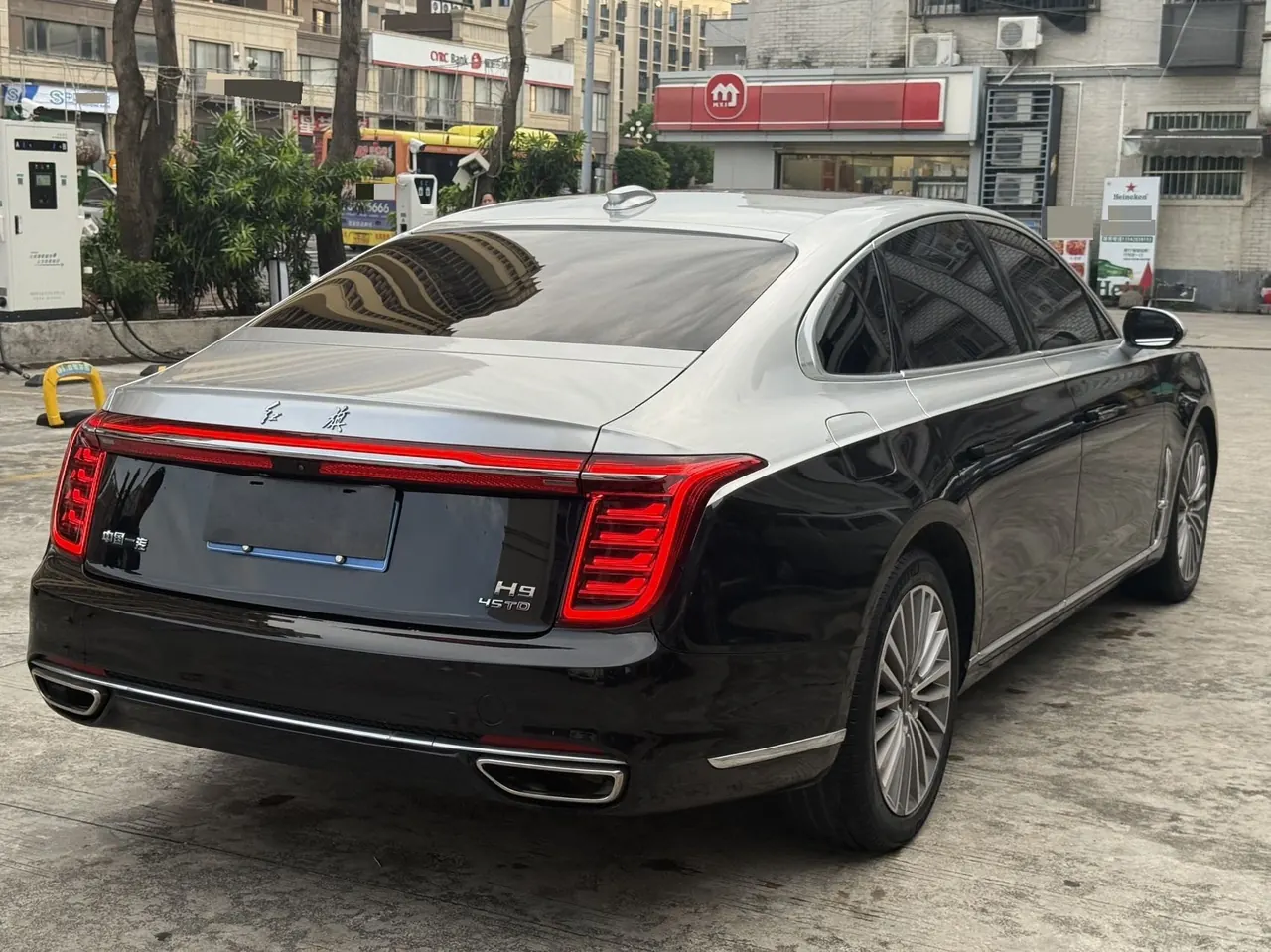 HongQi 2020 H9 48V 2.0T Zhilian Flag Edition Automatic Gear 7