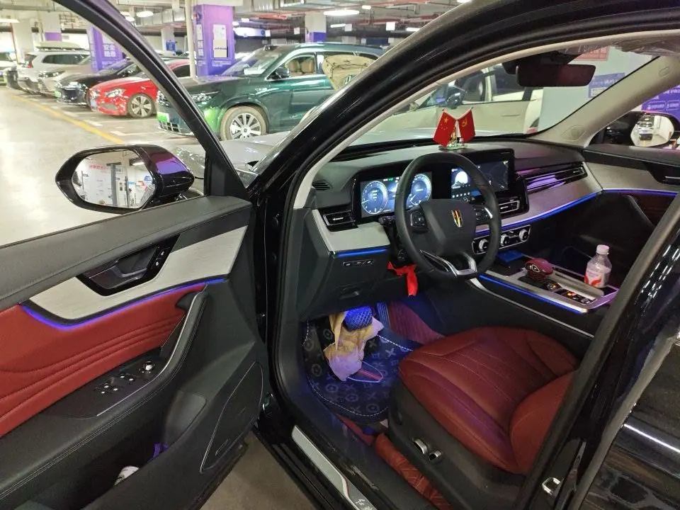 HongQi 2026 HS5 2.0T Two-Drive Flag Enjoy Pro Edition Automatic Gear 3