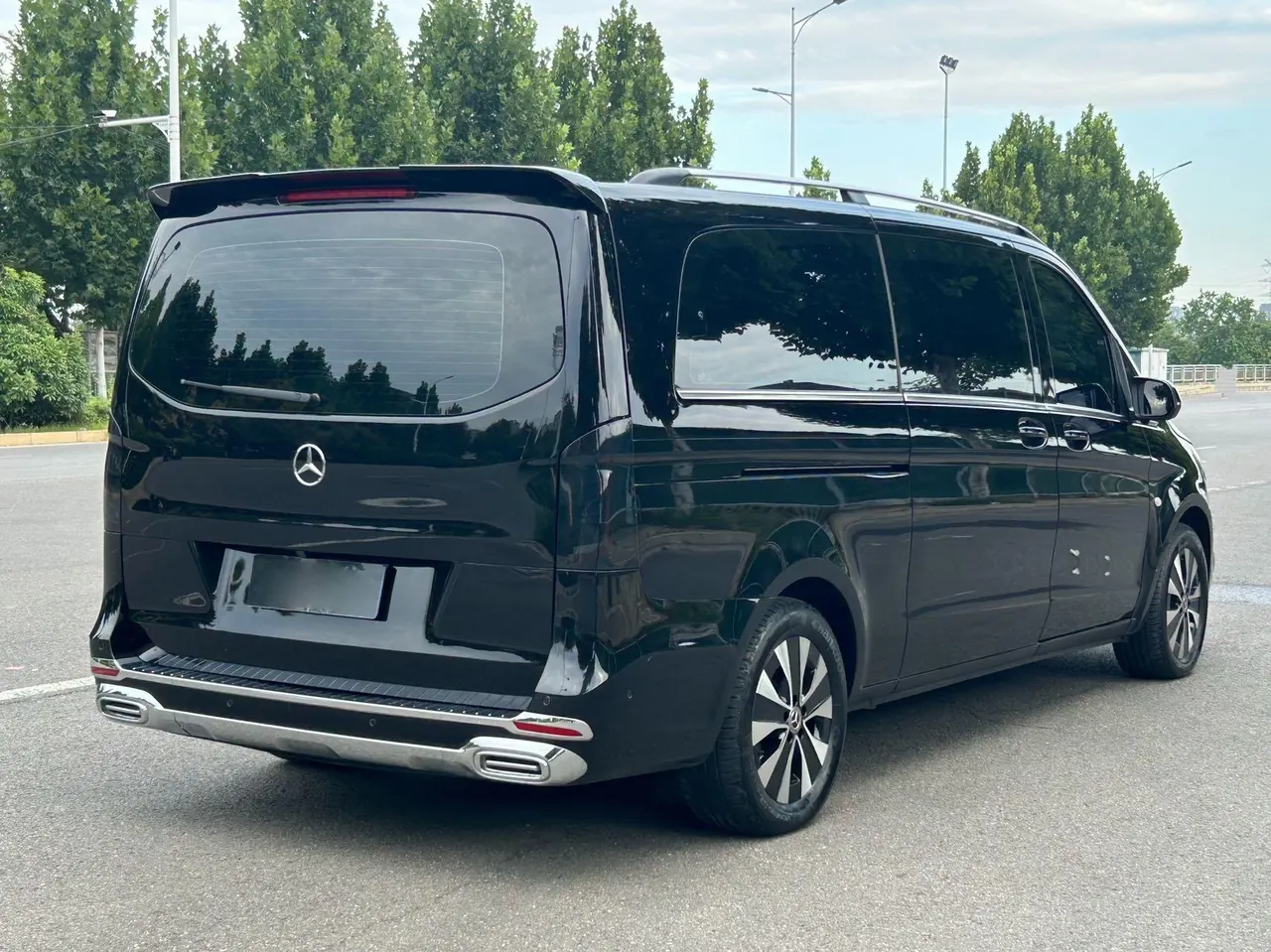 Mercedes Benz 2023 Vito 2.0T Business Edition 7-seat Automatic Gear 16