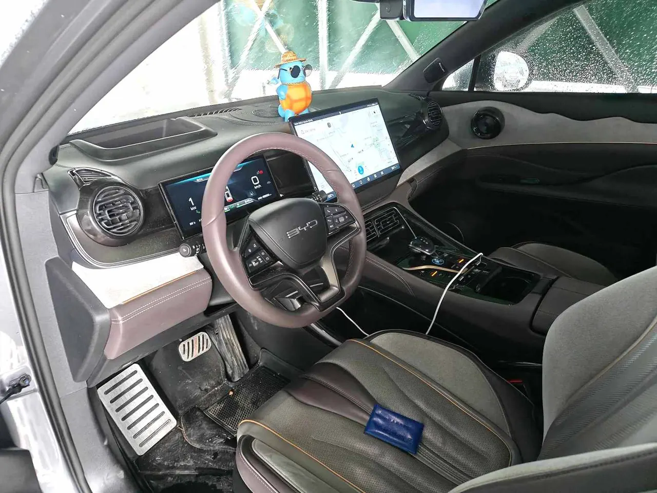BYD 2023 frigates 07 DM-p 1.5T stepless 175KM four-wheel drive flagship automatic gear 4