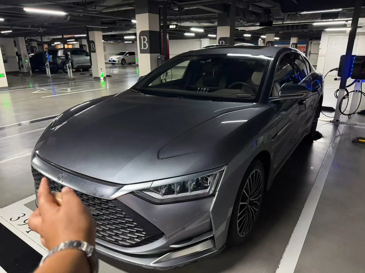 Open image lightbox: BYD 2020 Han DM 2.0T four-wheel drive performance version luxury automatic gear