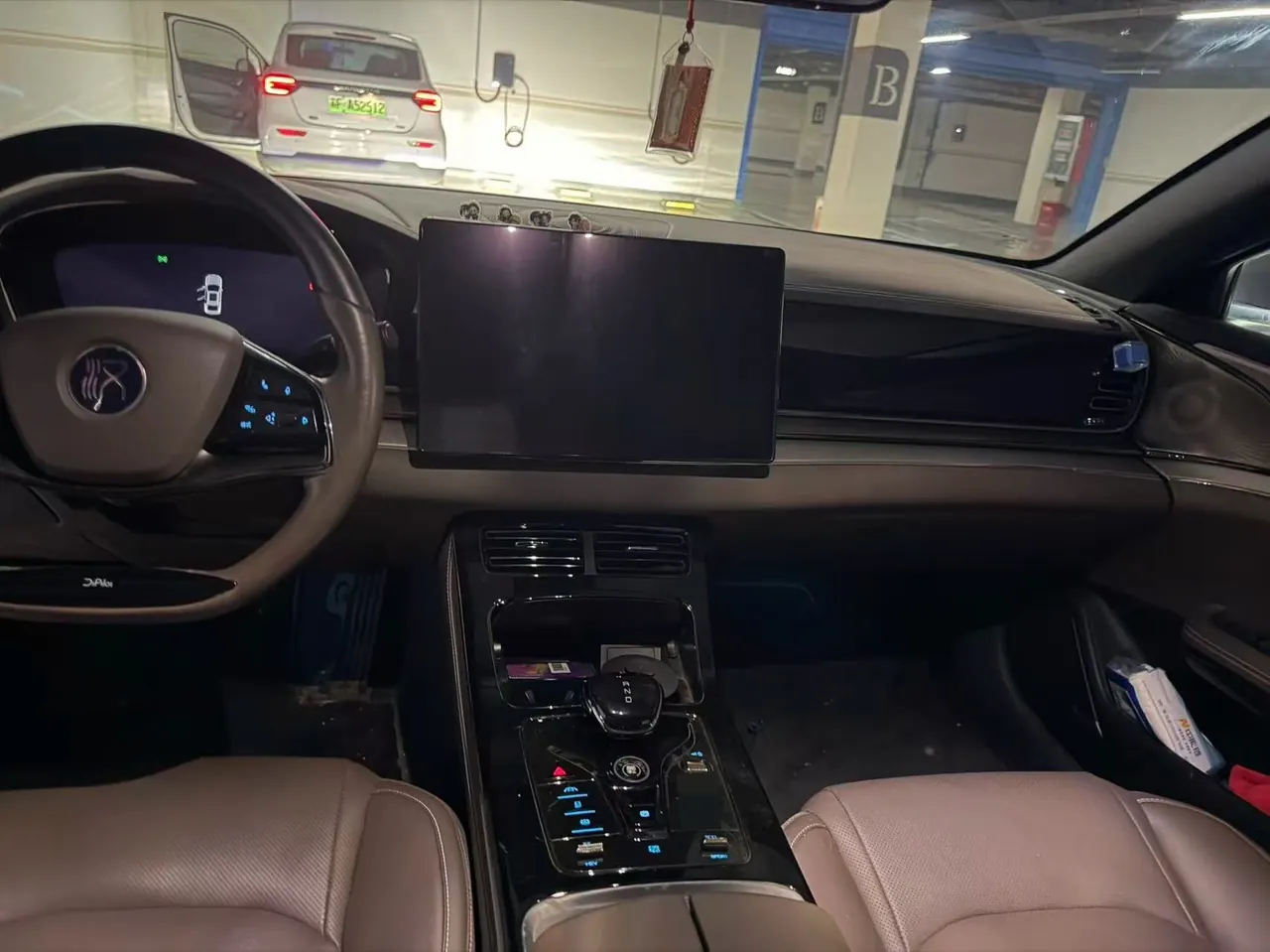 BYD 2020 Han DM 2.0T four-wheel drive performance version luxury automatic gear 8