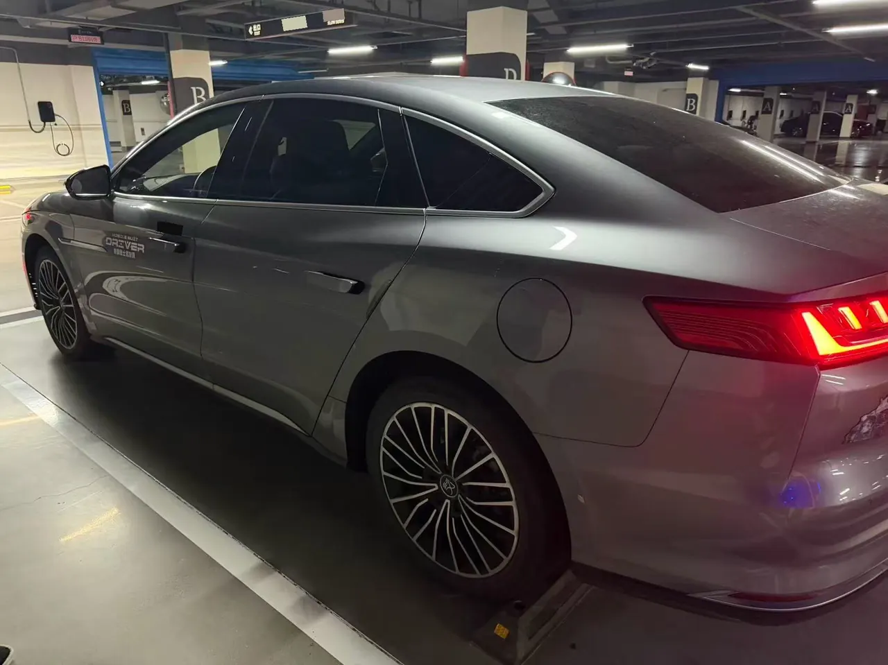 BYD 2020 Han DM 2.0T four-wheel drive performance version luxury automatic gear 9