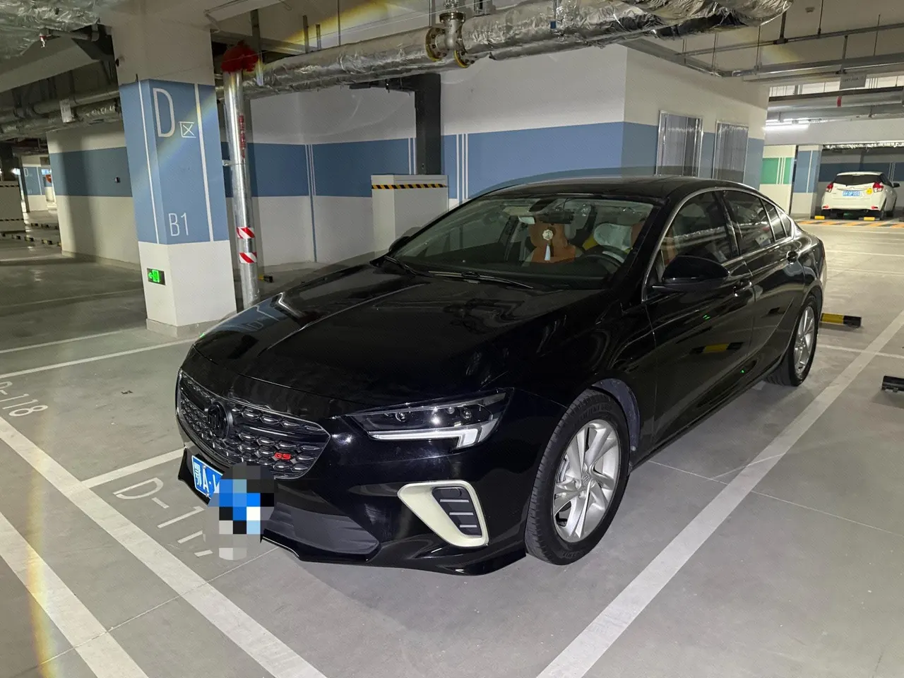 Open image lightbox: Buick 2020 Regal 1.5T 552T Elite Automatic Gear