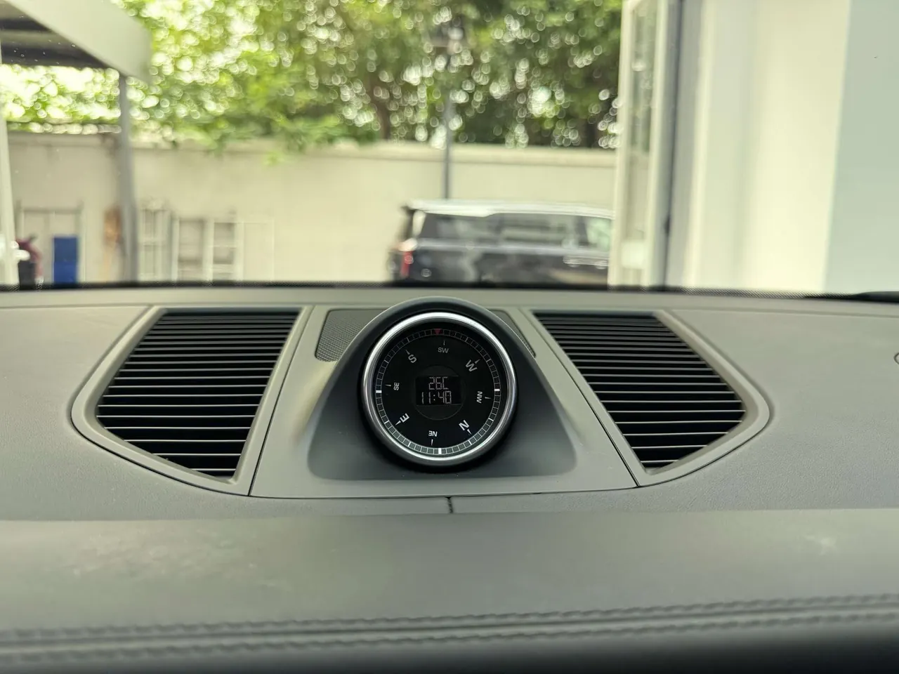 Porsche Macan (Imported) 2020 Macan 2.0T Automatic Gear 12