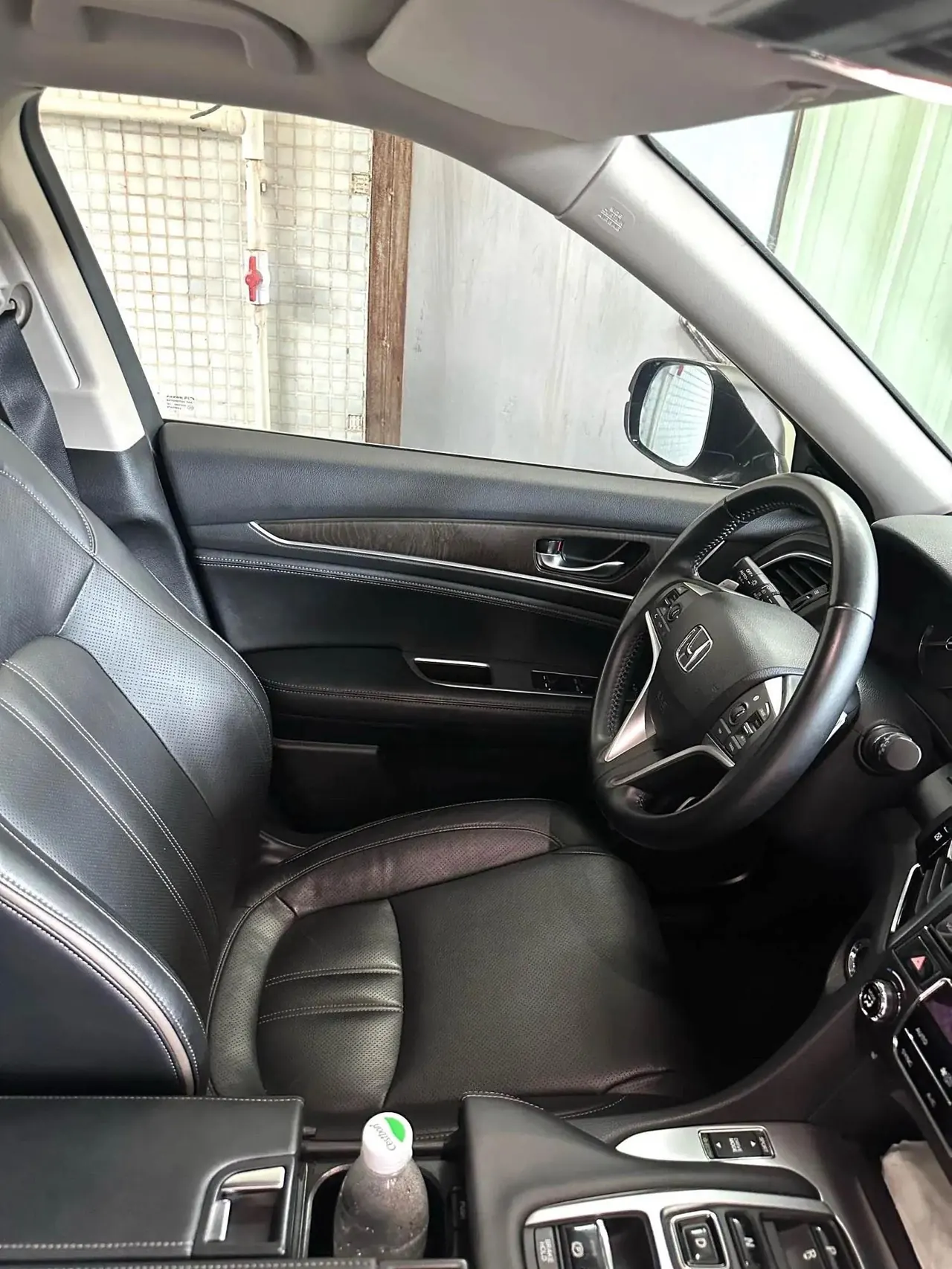 Honda 2020 Crown Road 2.0T 370TURBO Two-Drive Deluxe Automatic Gear 5