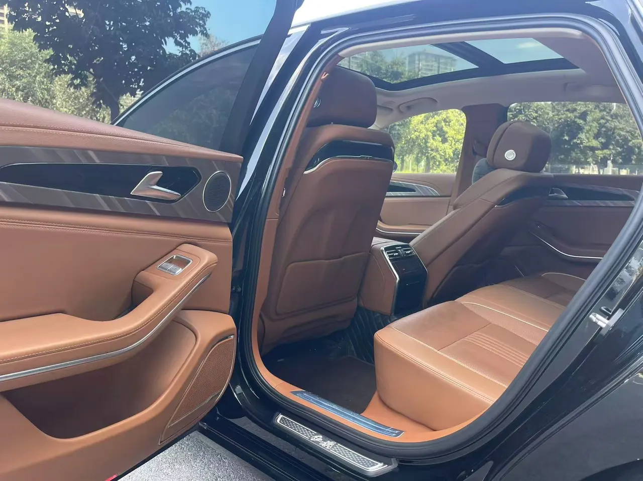 HongQi 2020 H9 48V 2.0T Zhilian Flag Edition Automatic Gear 5