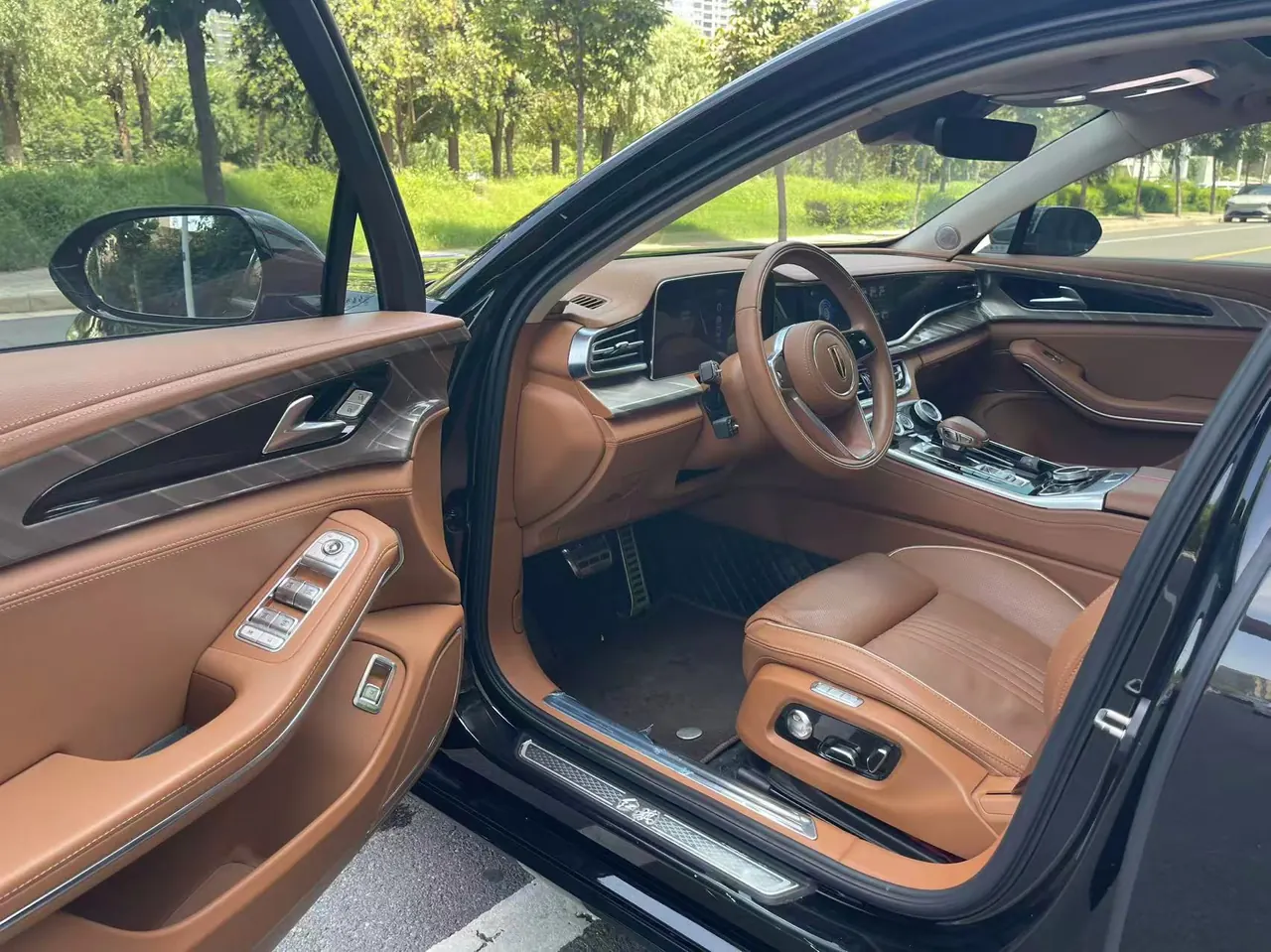 HongQi 2020 H9 48V 2.0T Zhilian Flag Edition Automatic Gear 6