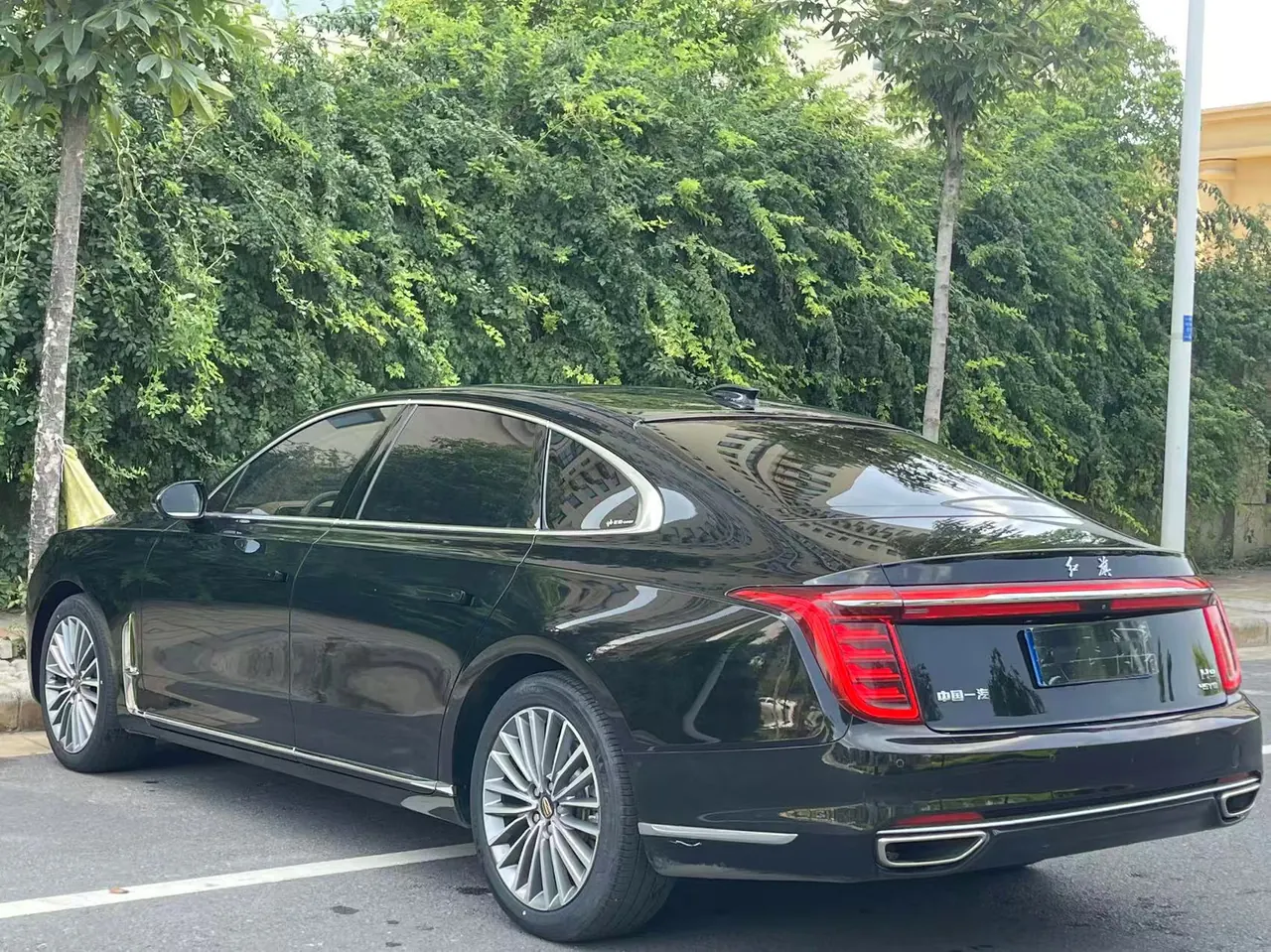 HongQi 2020 H9 48V 2.0T Zhilian Flag Edition Automatic Gear 9