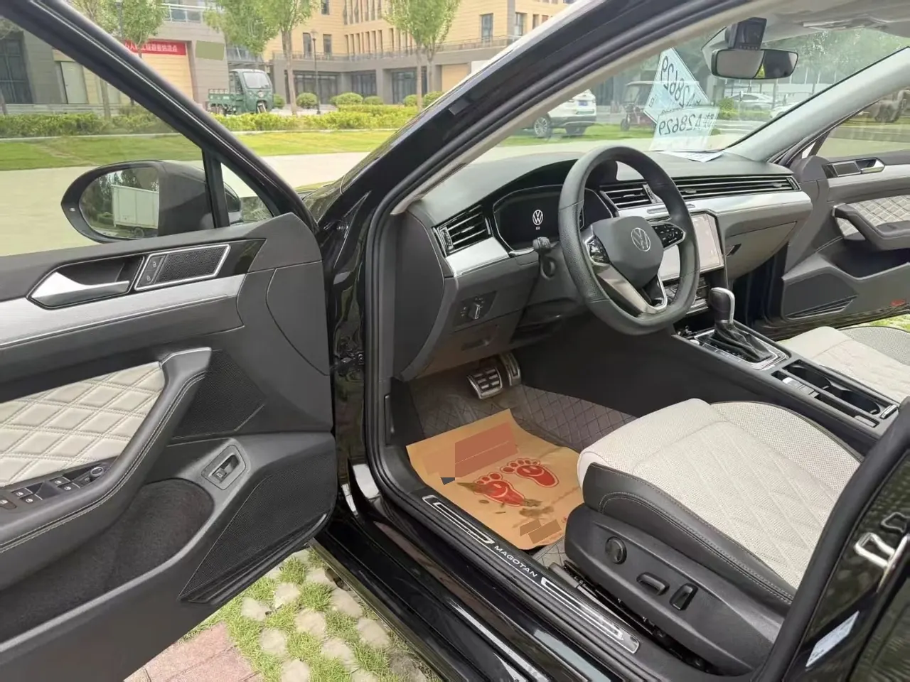 Volkswagen 2023 Magotan 2.0TSI 330TSI 2 million Commemorative Luxury Automatic Gear 7
