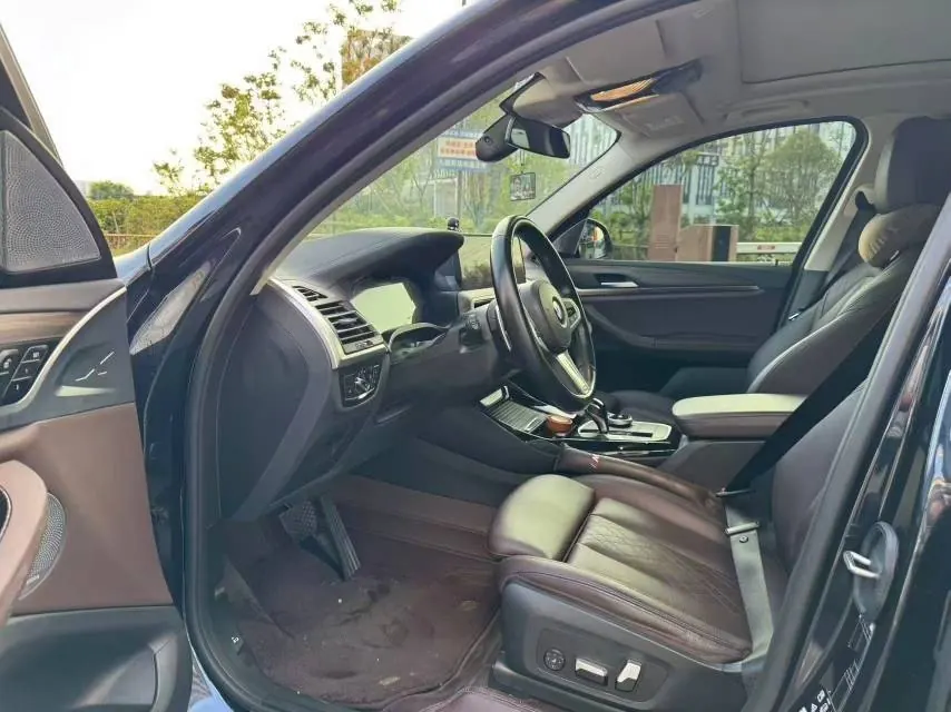 BMW 2022 X3 xDrive30i 2.0T Leading M Obsidian Night Suit Automatic Gear 2