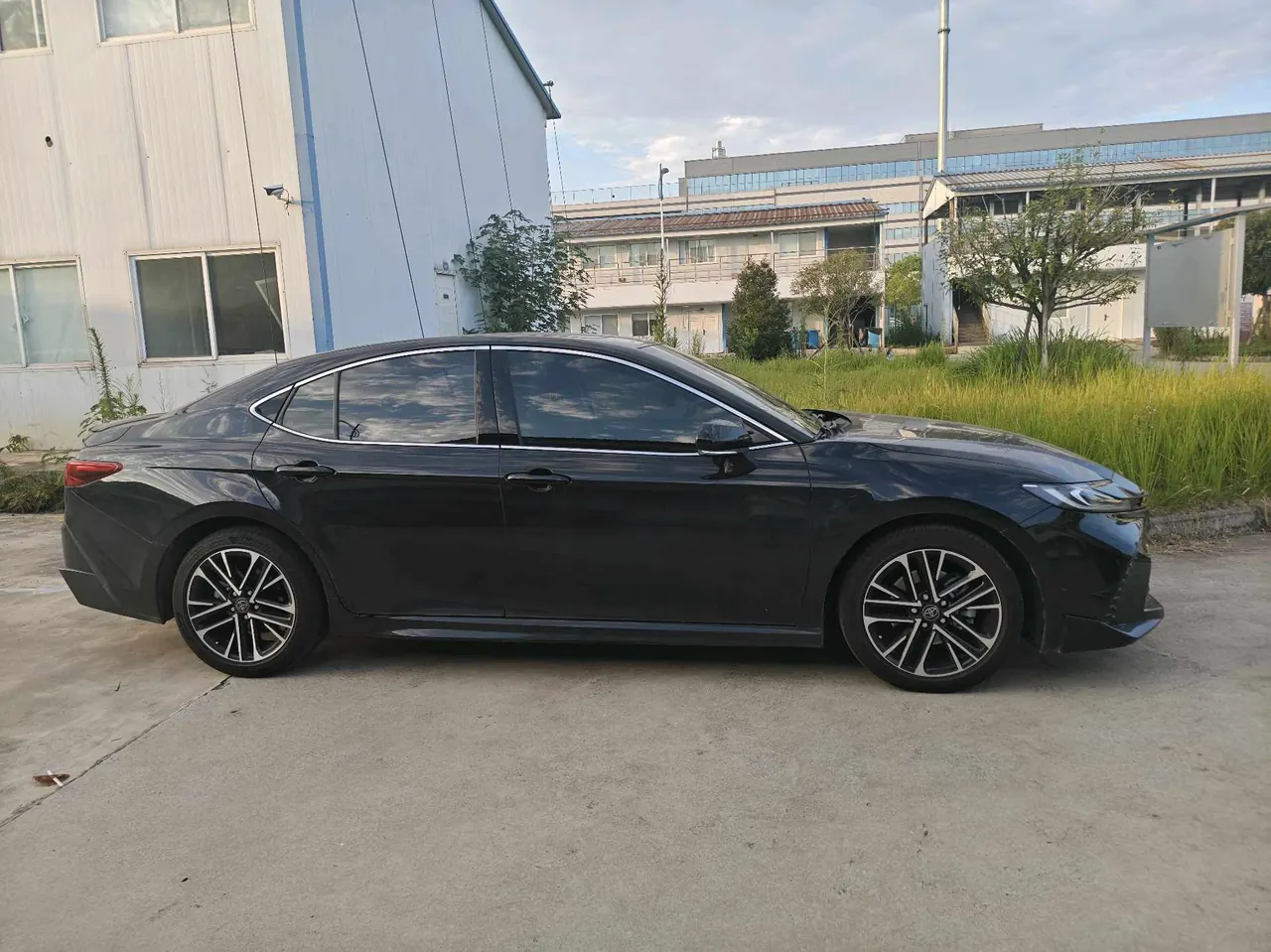 Toyota 2026 Camry Double Engine 2.0HSE Stepless Sports Lite Edition Automatic Gear 2