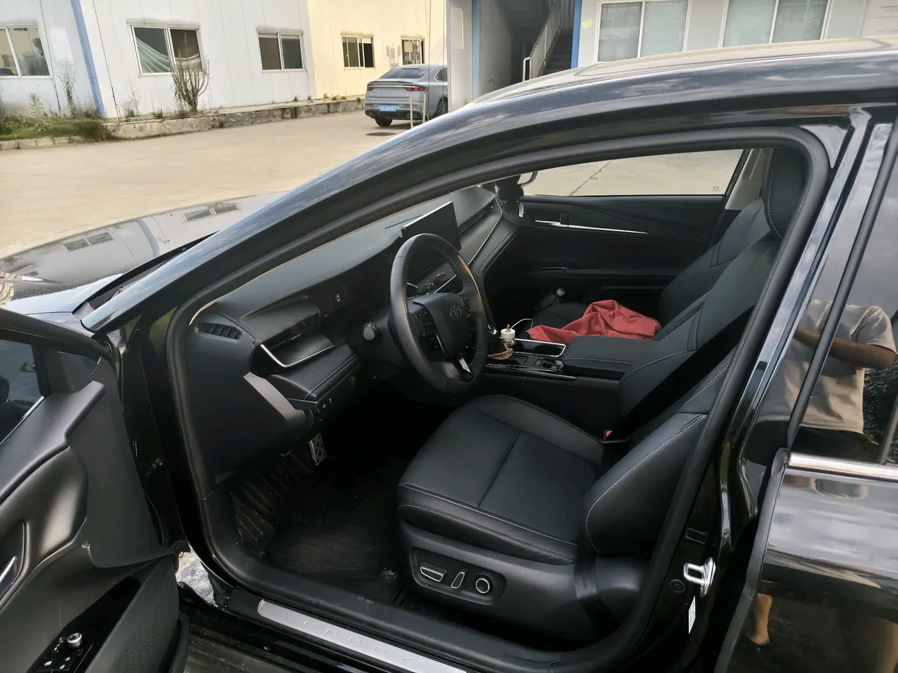 Toyota 2026 Camry Double Engine 2.0HSE Stepless Sports Lite Edition Automatic Gear 3