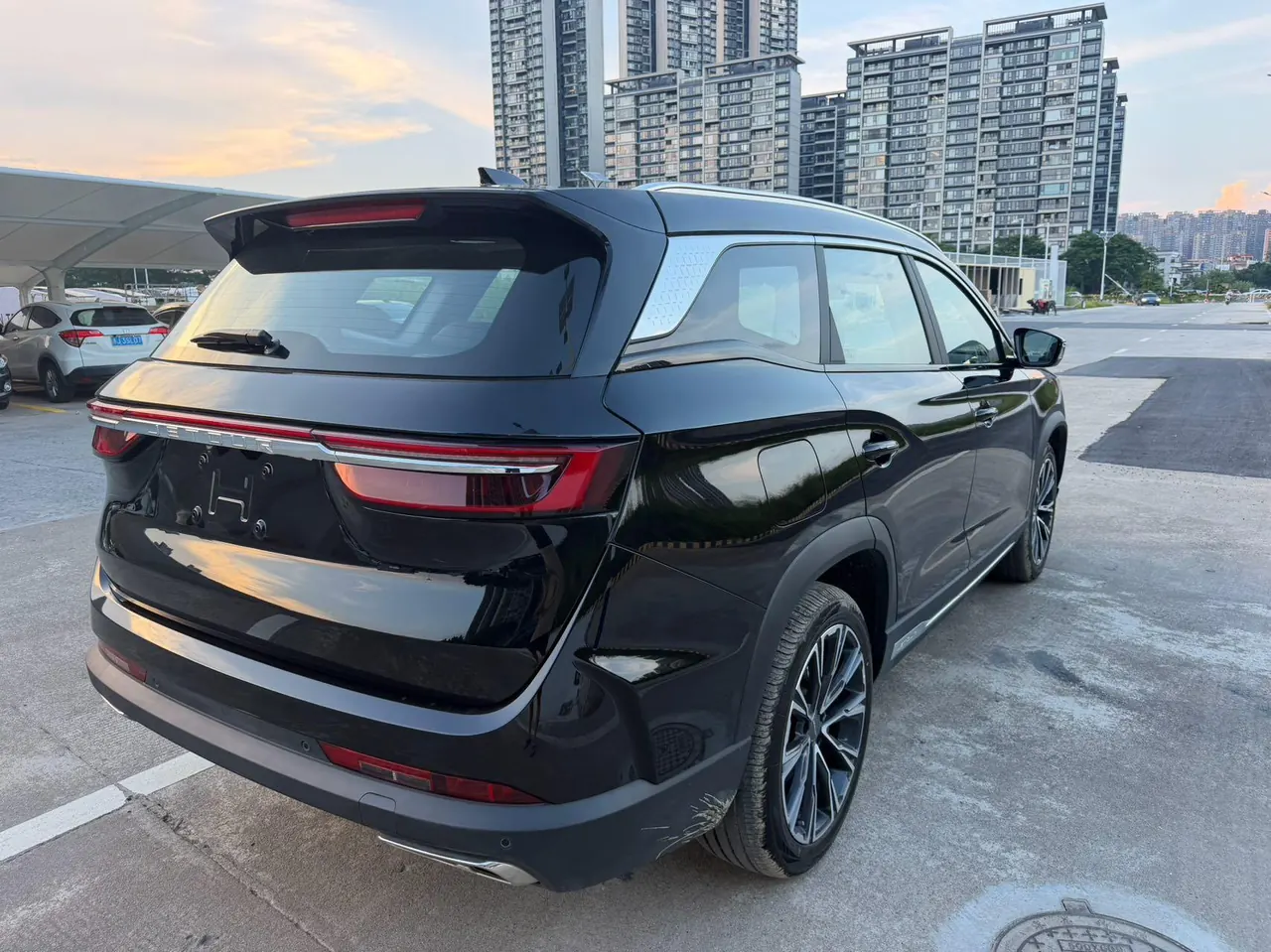 Jetour 2024 X90 PRO 2.0T Deluxe Edition 7-seat Automatic Gear 13