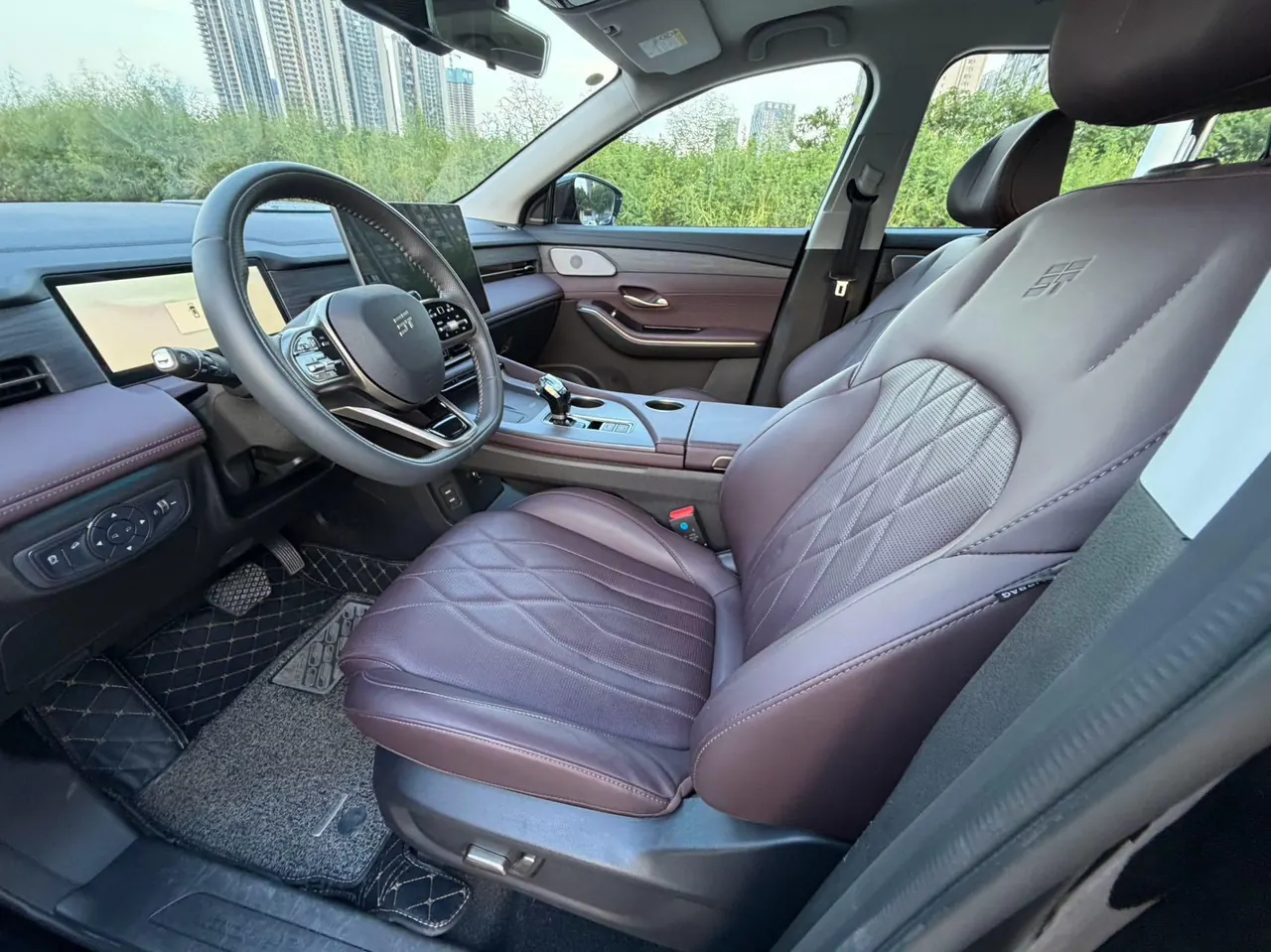 Jetour 2024 X90 PRO 2.0T Deluxe Edition 7-seat Automatic Gear 5