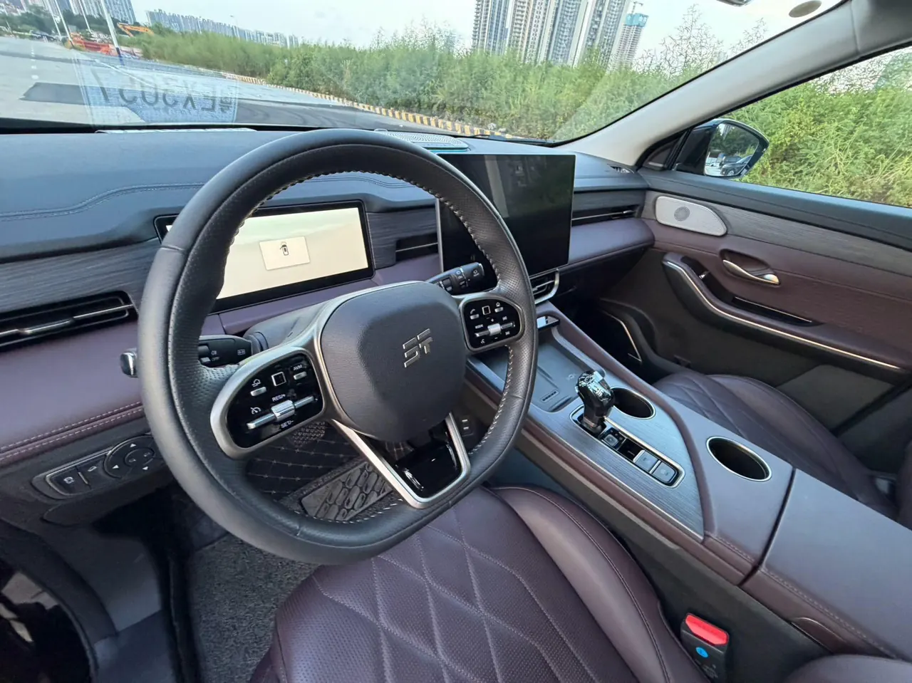 Jetour 2024 X90 PRO 2.0T Deluxe Edition 7-seat Automatic Gear 6