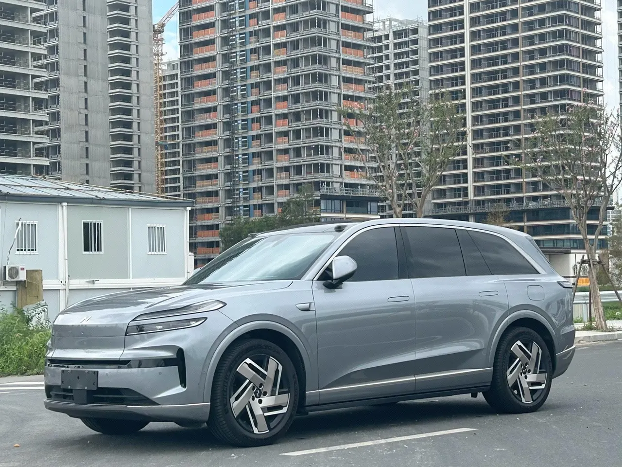 ONVO 2025 L90 Ultra Six‑Seater Automatic - View 1