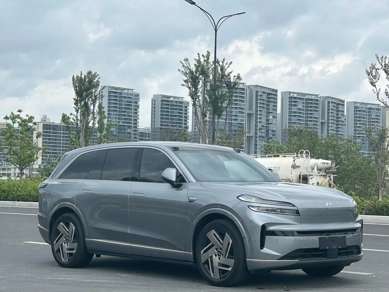 ONVO 2025 L90 Ultra Six‑Seater Automatic 3